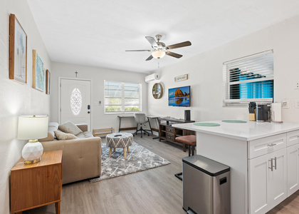 310 Ne 6th Street - Photo 1