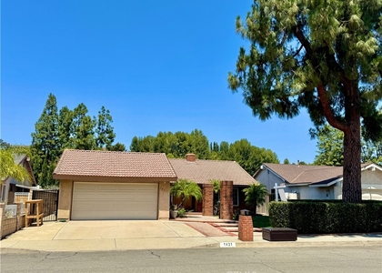 1421 Meadow Glen - Photo 1