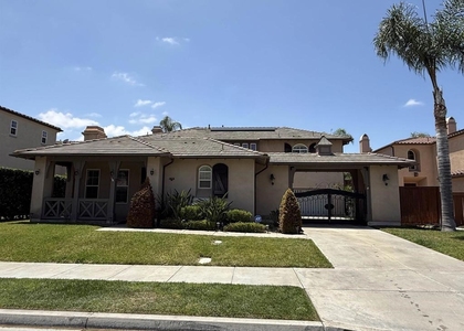 1472 Canoe Creek Way - Photo 1