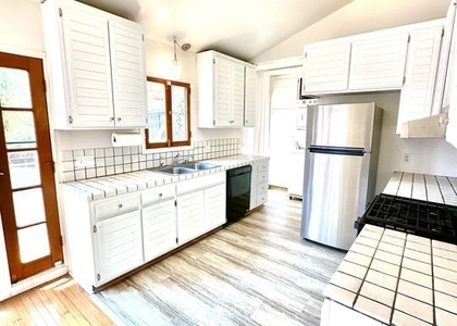 9012 Phyllis Avenue - Photo 1