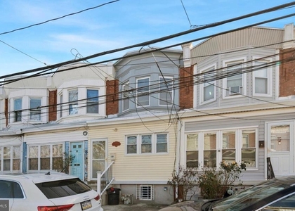 77 N Keystone Avenue - Photo 1