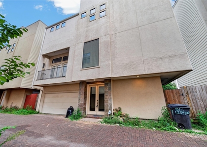 818 Lester Street - Photo 1