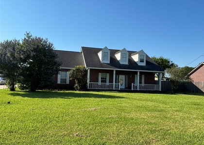211 Oaks Grande Drive - Photo 1