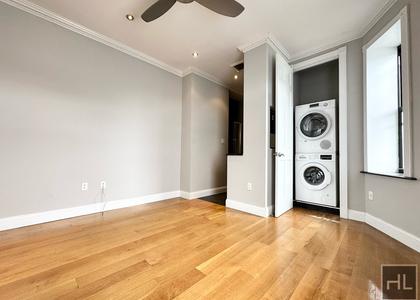 East 8 Street - Photo 1