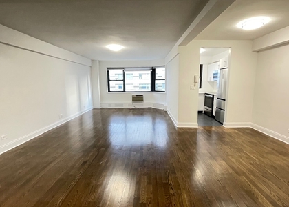 East 69 Street - Photo 1