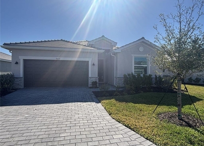 7869 Lakes Edge Lane - Photo 1
