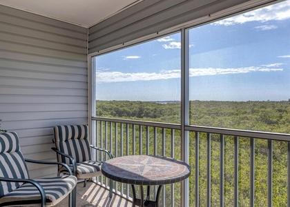 3607 E Bay Drive - Photo 1