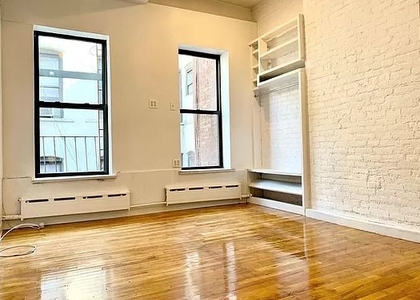 1372 York Avenue - Photo 1