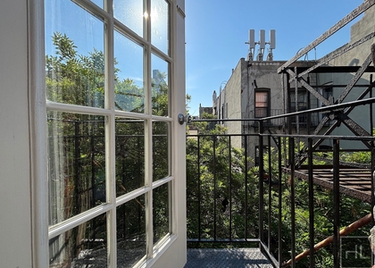 Mott Street - Photo 1