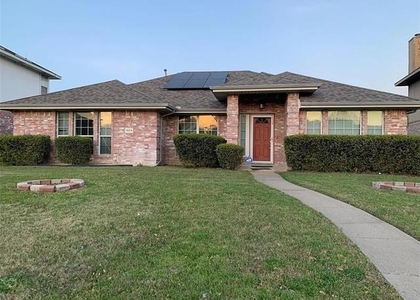 1424 Chapman Drive - Photo 1
