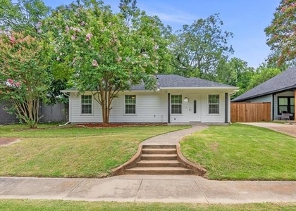 404 W Day Street - Photo 1