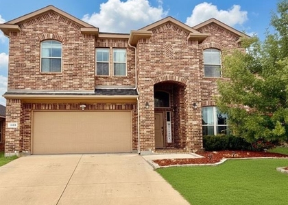 1009 Cushing Drive - Photo 1
