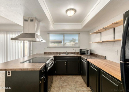 3109 W Harmont Drive - Photo 1