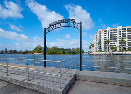 1110 N Riverside Drive - Photo 1