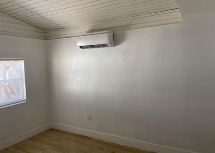 265 Ne 46th Street - Photo 1