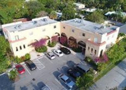 905 Ne 28th Street - Photo 1