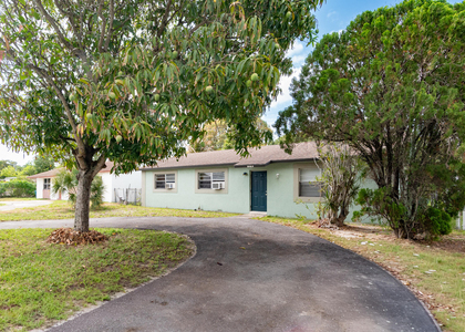 1218 Giller Avenue - Photo 1