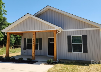 1818 E Greenbriar Road - Photo 1