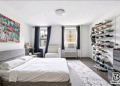 West 49th Street - Photo 1