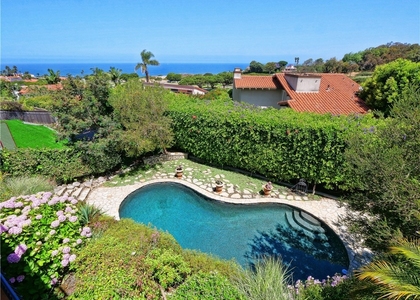 345 Palos Verdes Drive W - Photo 1