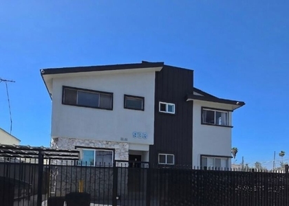 933 S Norton Avenue - Photo 1