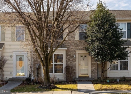304 Chatham Square - Photo 1