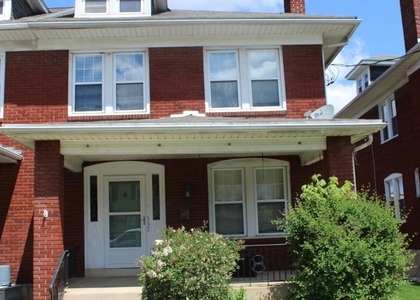 537 W Jackson Street - Photo 1