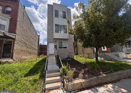 1204 W Erie Avenue - Photo 1