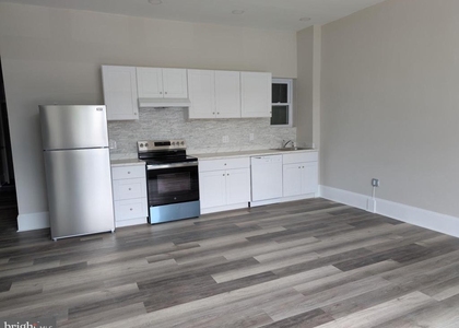 305a W Evesham Avenue W - Photo 1