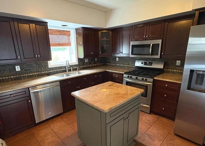 1300 Kings Highway - Photo 1
