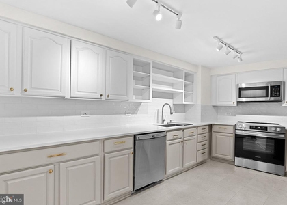 4601 N Park Avenue - Photo 1
