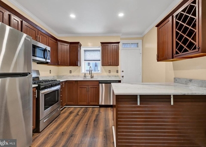 127 N Glover Street - Photo 1