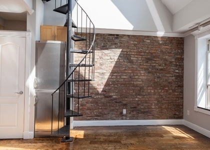 350 West 21st Street - Photo 1