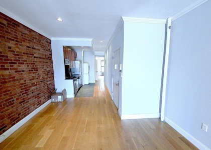  102 E 7th St. - Photo 1