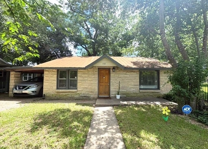 1101 Holly St - Photo 1