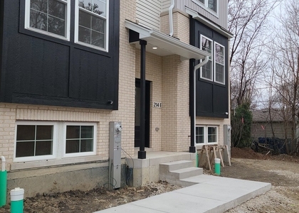 212 Walnut Street N - Photo 1