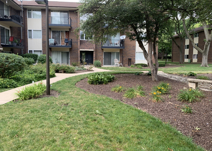 5s070 Pebblewood Lane - Photo 1
