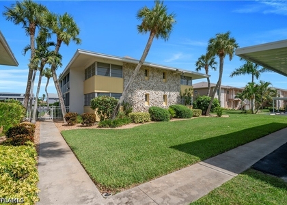4613 Se 5th Avenue - Photo 1