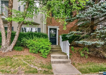 2055 Charles - Photo 1