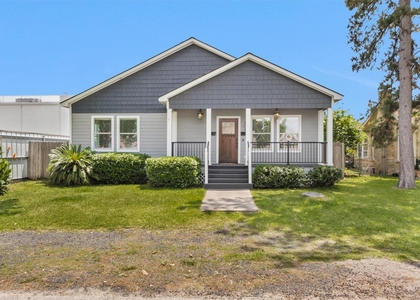 304 Vincent Street - Photo 1
