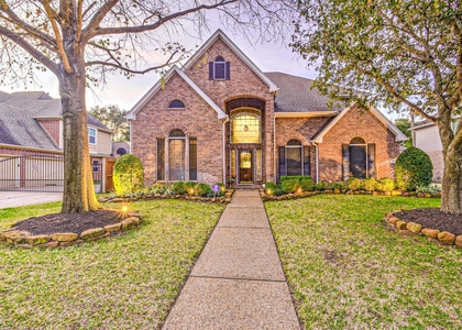 1914 Sand Hollow Lane - Photo 1