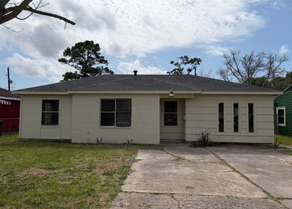 5530 Lakefield Drive - Photo 1