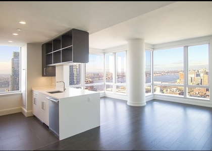 10th Avenue - Photo 1