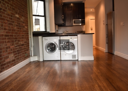 Mott St. - Photo 1