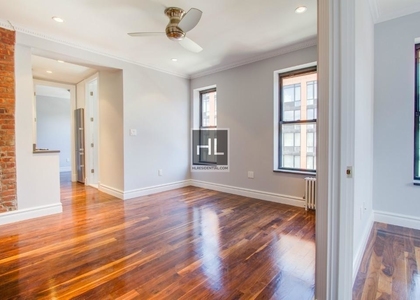 Lexington Ave. - Photo 1