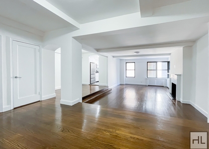 Fifth Avenue - Photo 1