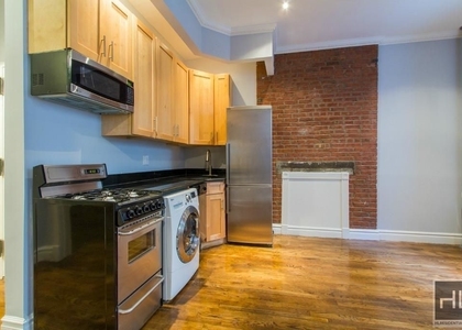 Clinton St. - Photo 1