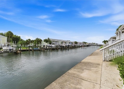 5070 Beach Drive Se - Photo 1