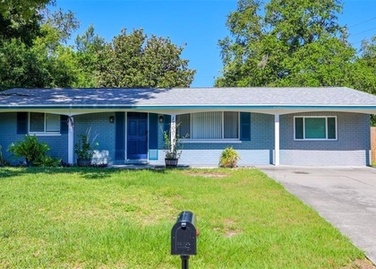 1500 Laurel Circle - Photo 1