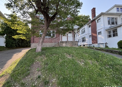 95-97 Grandview Terrace - Photo 1